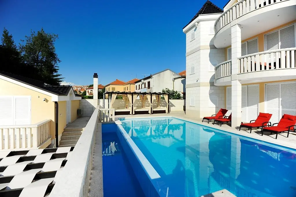 Apartments Villa Zlatko Zára 0*,